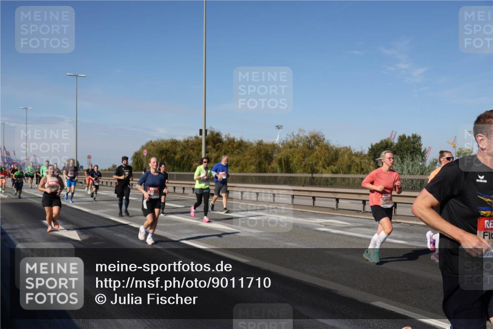 03.10.2025 - Köhlbrandbrückenlauf Julia Fischer http://msf.ph/oto/9011710 03.10.2025 13:00:32 Position 3  meine-sportfotos.de