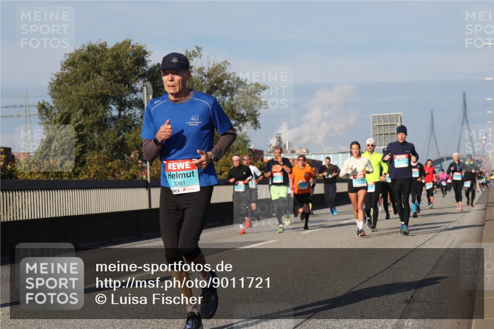 03.10.2025 - Köhlbrandbrückenlauf Luisa Fischer http://msf.ph/oto/9011721 03.10.2025 10:54:21 Position 3 3261 meine-sportfotos.de