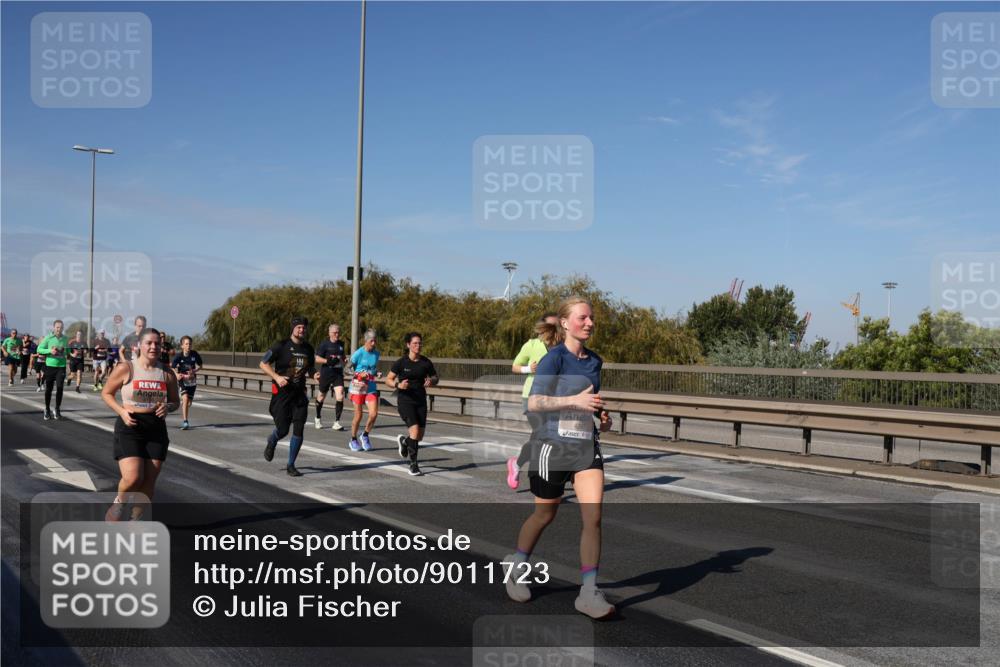 03.10.2025 - Köhlbrandbrückenlauf Julia Fischer http://msf.ph/oto/9011723 03.10.2025 13:00:34 Position 3  meine-sportfotos.de