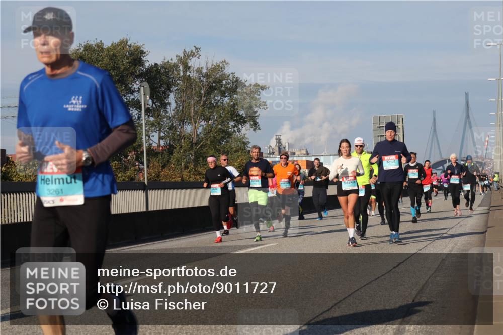 03.10.2025 - Köhlbrandbrückenlauf Luisa Fischer http://msf.ph/oto/9011727 03.10.2025 10:54:21 Position 3 3261 meine-sportfotos.de