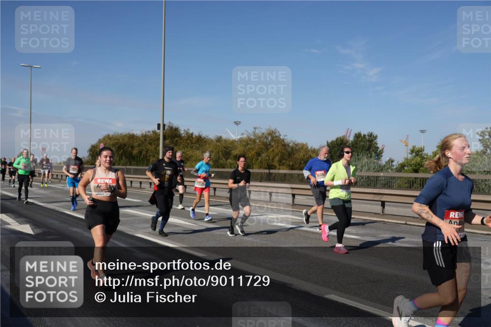 03.10.2025 - Köhlbrandbrückenlauf Julia Fischer http://msf.ph/oto/9011729 03.10.2025 13:00:34 Position 3 4 meine-sportfotos.de