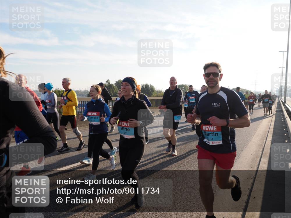 03.10.2025 - Köhlbrandbrückenlauf Fabian Wolf http://msf.ph/oto/9011734 03.10.2025 09:22:37 Position 3 3170, 1051, 3151 meine-sportfotos.de