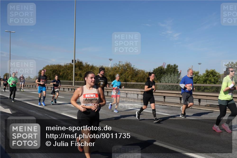 03.10.2025 - Köhlbrandbrückenlauf Julia Fischer http://msf.ph/oto/9011735 03.10.2025 13:00:35 Position 3 4168 meine-sportfotos.de