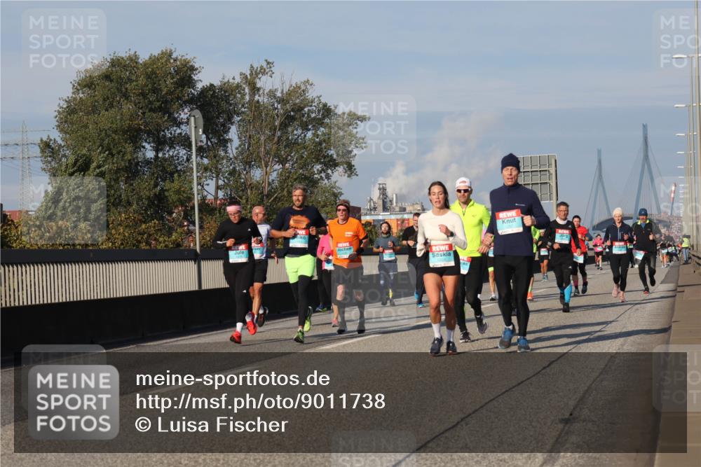 03.10.2025 - Köhlbrandbrückenlauf Luisa Fischer http://msf.ph/oto/9011738 03.10.2025 10:54:22 Position 3  meine-sportfotos.de