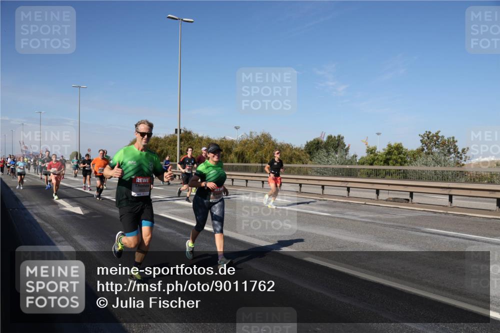 03.10.2025 - Köhlbrandbrückenlauf Julia Fischer http://msf.ph/oto/9011762 03.10.2025 13:00:41 Position 3  meine-sportfotos.de