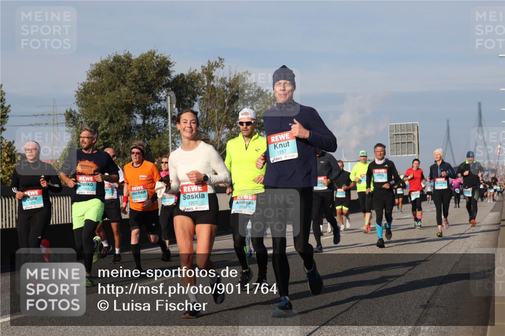 03.10.2025 - Köhlbrandbrückenlauf Luisa Fischer http://msf.ph/oto/9011764 03.10.2025 10:54:25 Position 3 1163, 1478, 1430, 1203, 2942, 1257 meine-sportfotos.de