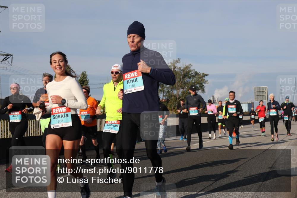 03.10.2025 - Köhlbrandbrückenlauf Luisa Fischer http://msf.ph/oto/9011778 03.10.2025 10:54:26 Position 3 1478, 1203, 2942, 1257 meine-sportfotos.de