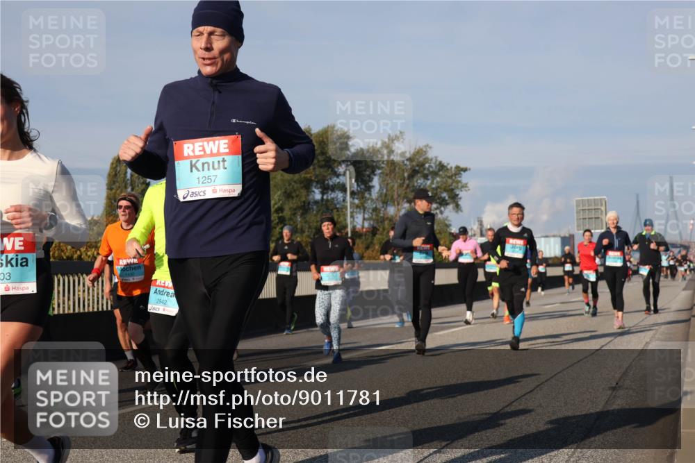 03.10.2025 - Köhlbrandbrückenlauf Luisa Fischer http://msf.ph/oto/9011781 03.10.2025 10:54:26 Position 3 03, 1430, 2942, 1257 meine-sportfotos.de