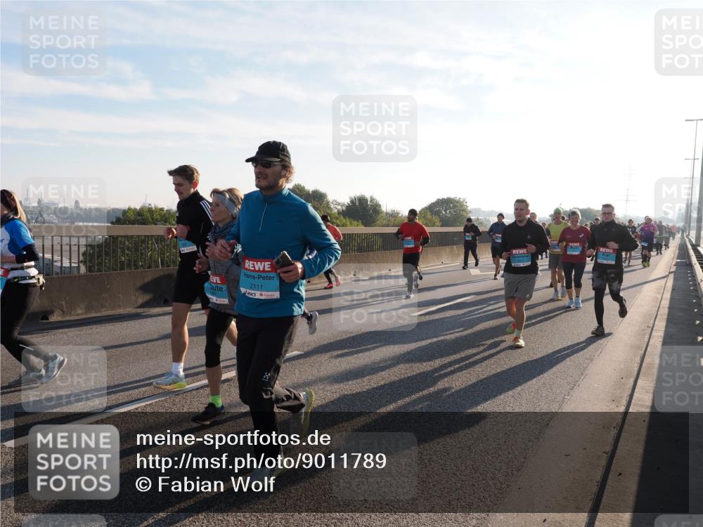 03.10.2025 - Köhlbrandbrückenlauf Fabian Wolf http://msf.ph/oto/9011789 03.10.2025 09:22:41 Position 3 2111 meine-sportfotos.de