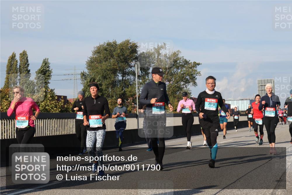 03.10.2025 - Köhlbrandbrückenlauf Luisa Fischer http://msf.ph/oto/9011790 03.10.2025 10:54:27 Position 3 1566, 3811, 2735, 2736 meine-sportfotos.de