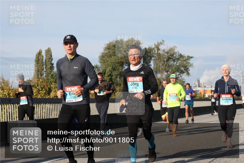 03.10.2025 - Köhlbrandbrückenlauf Luisa Fischer http://msf.ph/oto/9011805 03.10.2025 10:54:29 Position 3 2735, 2736, 1409, 1555 meine-sportfotos.de
