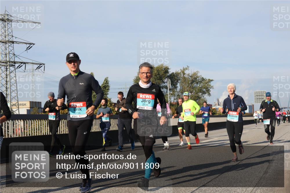 03.10.2025 - Köhlbrandbrückenlauf Luisa Fischer http://msf.ph/oto/9011809 03.10.2025 10:54:29 Position 3 2735, 2736, 1555 meine-sportfotos.de