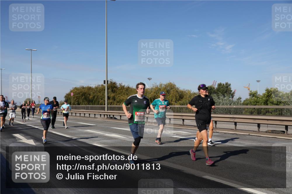 03.10.2025 - Köhlbrandbrückenlauf Julia Fischer http://msf.ph/oto/9011813 03.10.2025 13:00:50 Position 3  meine-sportfotos.de