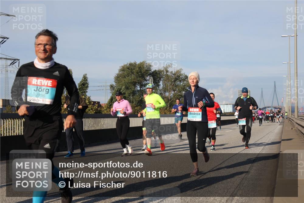 03.10.2025 - Köhlbrandbrückenlauf Luisa Fischer http://msf.ph/oto/9011816 03.10.2025 10:54:30 Position 3 2736, 1555 meine-sportfotos.de