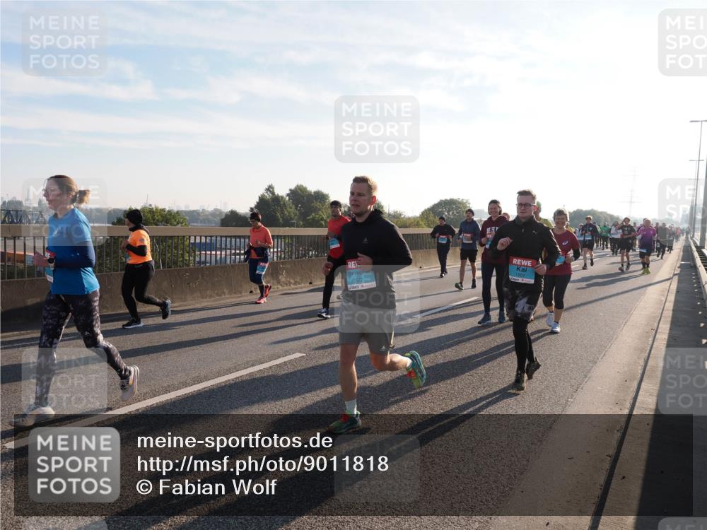 03.10.2025 - Köhlbrandbrückenlauf Fabian Wolf http://msf.ph/oto/9011818 03.10.2025 09:22:42 Position 3 2577, 1551 meine-sportfotos.de