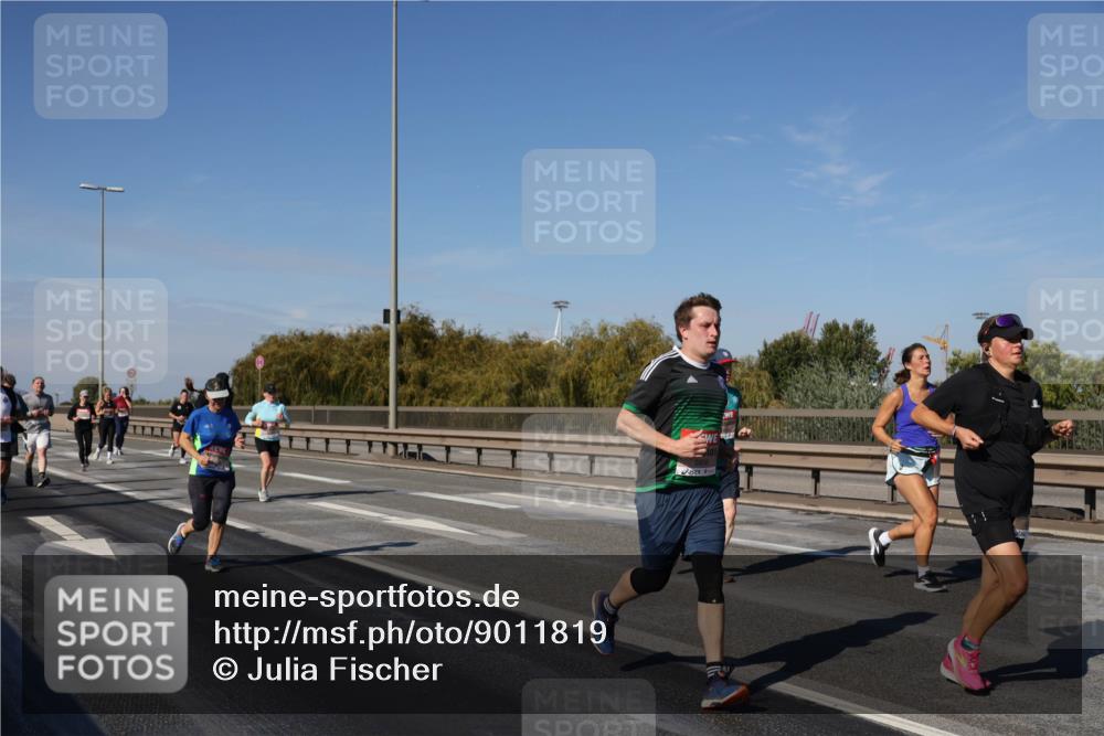 03.10.2025 - Köhlbrandbrückenlauf Julia Fischer http://msf.ph/oto/9011819 03.10.2025 13:00:50 Position 3  meine-sportfotos.de