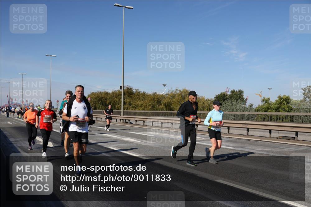 03.10.2025 - Köhlbrandbrückenlauf Julia Fischer http://msf.ph/oto/9011833 03.10.2025 13:00:54 Position 3  meine-sportfotos.de