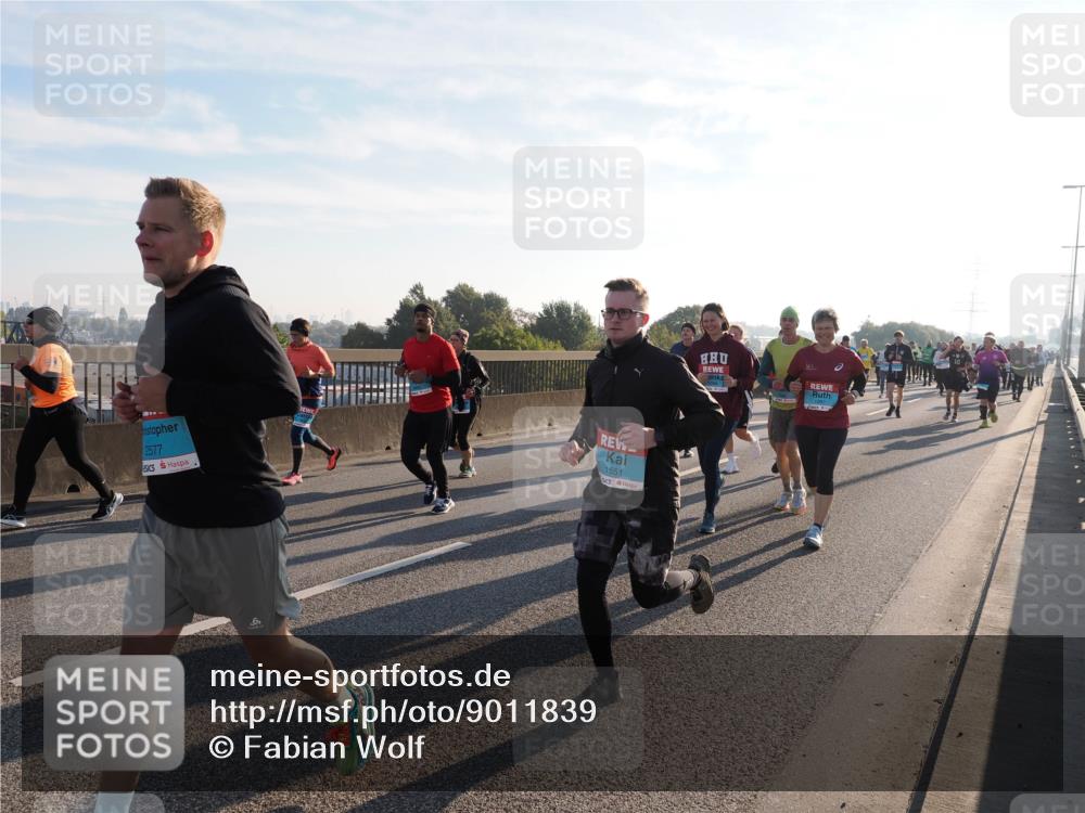 03.10.2025 - Köhlbrandbrückenlauf Fabian Wolf http://msf.ph/oto/9011839 03.10.2025 09:22:42 Position 3 2577, 1551 meine-sportfotos.de