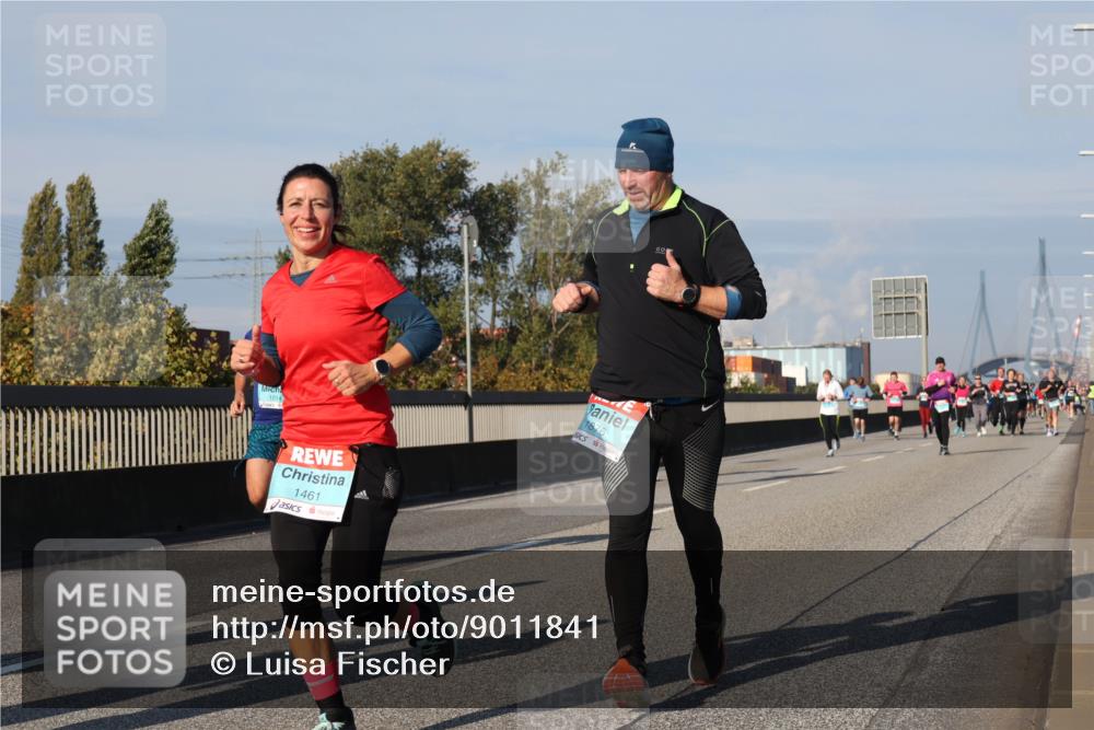 03.10.2025 - Köhlbrandbrückenlauf Luisa Fischer http://msf.ph/oto/9011841 03.10.2025 10:54:32 Position 3 1014, 1461, 1876 meine-sportfotos.de