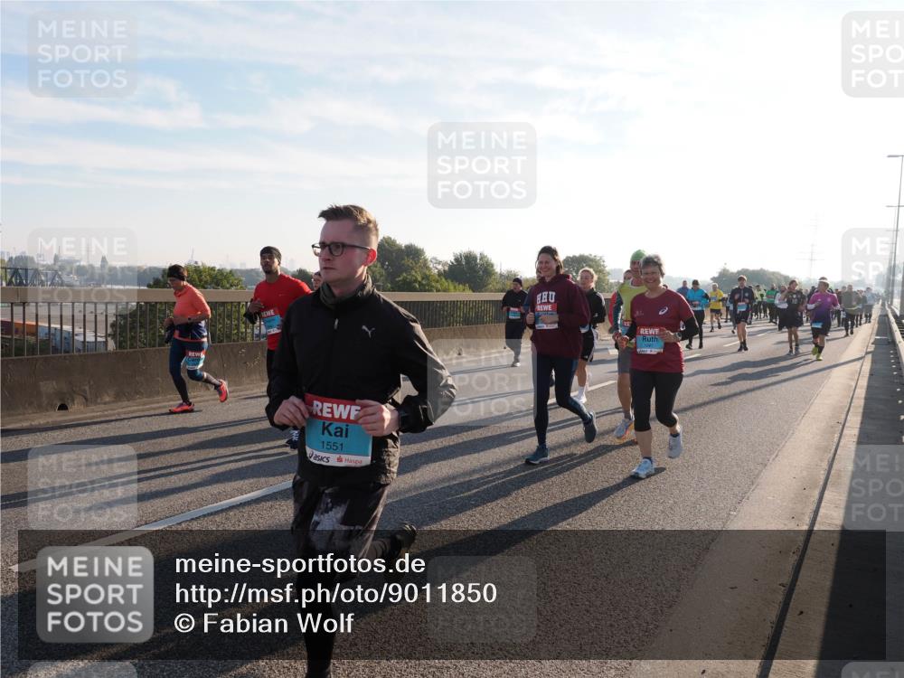 03.10.2025 - Köhlbrandbrückenlauf Fabian Wolf http://msf.ph/oto/9011850 03.10.2025 09:22:43 Position 3 1551 meine-sportfotos.de