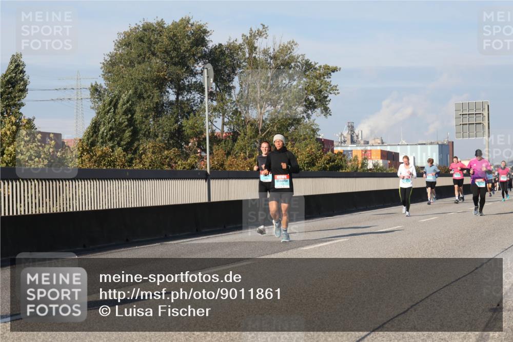 03.10.2025 - Köhlbrandbrückenlauf Luisa Fischer http://msf.ph/oto/9011861 03.10.2025 10:54:34 Position 3  meine-sportfotos.de