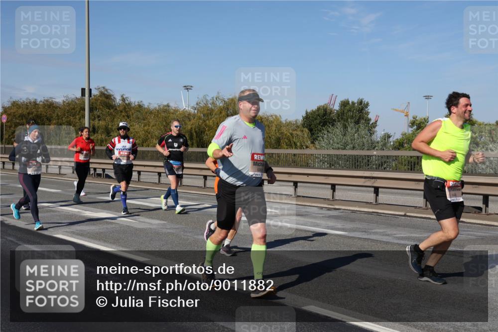 03.10.2025 - Köhlbrandbrückenlauf Julia Fischer http://msf.ph/oto/9011882 03.10.2025 13:01:07 Position 3 6301 meine-sportfotos.de
