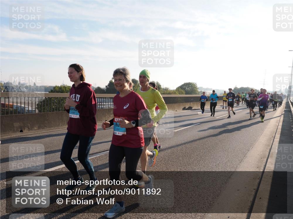 03.10.2025 - Köhlbrandbrückenlauf Fabian Wolf http://msf.ph/oto/9011892 03.10.2025 09:22:44 Position 3 1098, 1097 meine-sportfotos.de