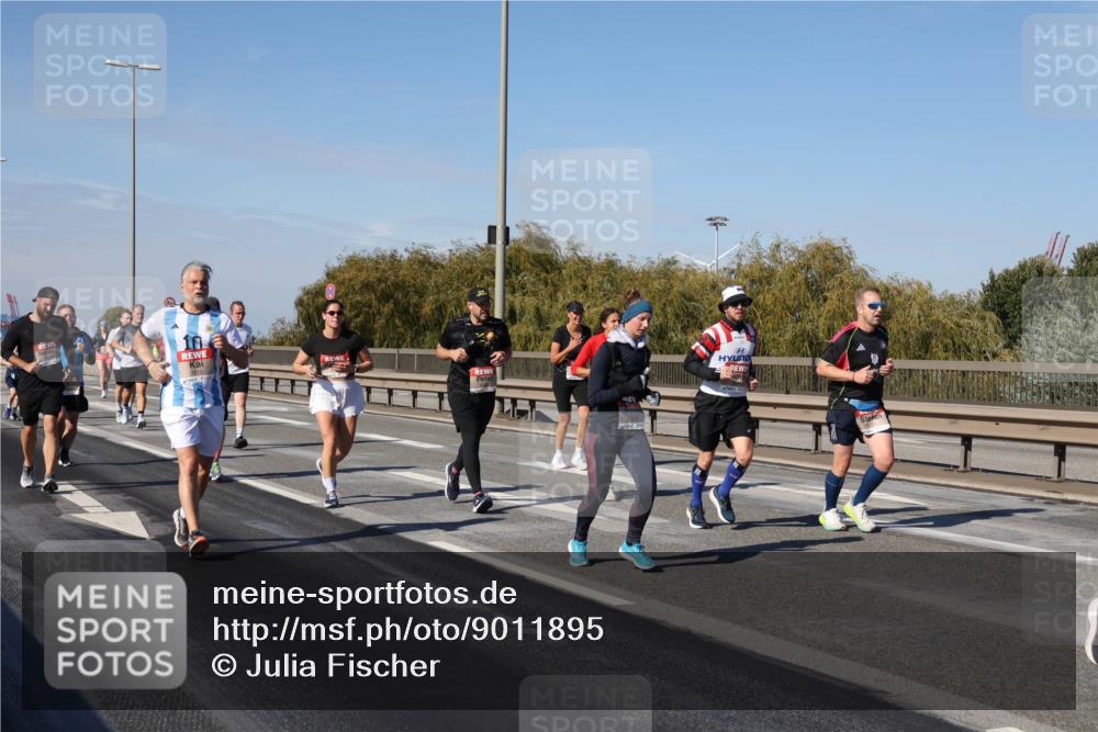 03.10.2025 - Köhlbrandbrückenlauf Julia Fischer http://msf.ph/oto/9011895 03.10.2025 13:01:08 Position 3 10 meine-sportfotos.de