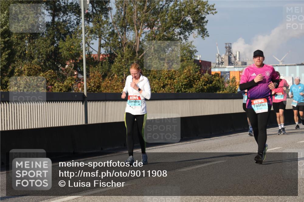 03.10.2025 - Köhlbrandbrückenlauf Luisa Fischer http://msf.ph/oto/9011908 03.10.2025 10:54:38 Position 3 1742, 1188 meine-sportfotos.de