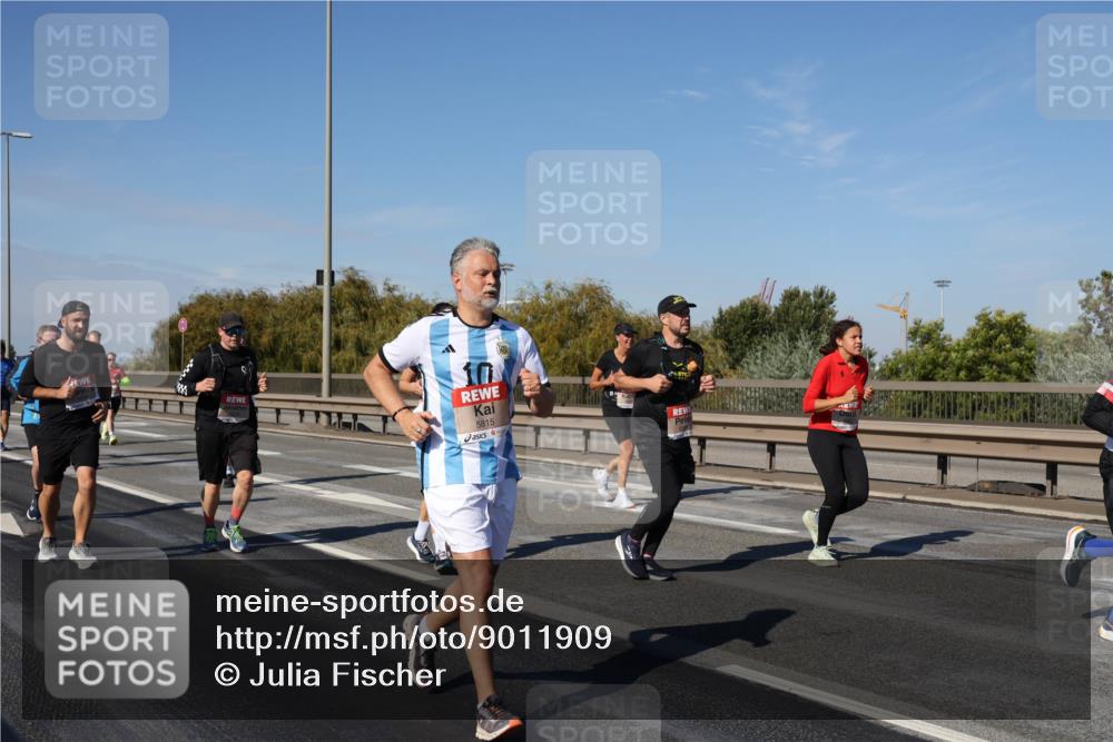 03.10.2025 - Köhlbrandbrückenlauf Julia Fischer http://msf.ph/oto/9011909 03.10.2025 13:01:10 Position 3 10, 5815 meine-sportfotos.de