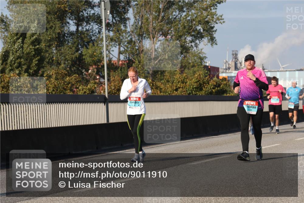 03.10.2025 - Köhlbrandbrückenlauf Luisa Fischer http://msf.ph/oto/9011910 03.10.2025 10:54:39 Position 3 174, 1188 meine-sportfotos.de