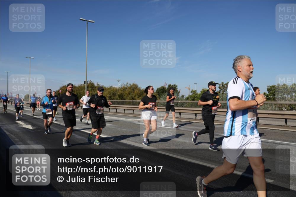 03.10.2025 - Köhlbrandbrückenlauf Julia Fischer http://msf.ph/oto/9011917 03.10.2025 13:01:11 Position 3 581 meine-sportfotos.de