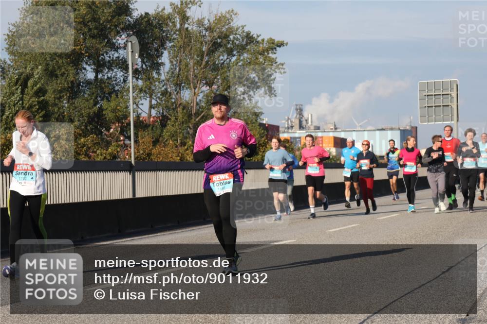 03.10.2025 - Köhlbrandbrückenlauf Luisa Fischer http://msf.ph/oto/9011932 03.10.2025 10:54:40 Position 3 1742, 1188 meine-sportfotos.de