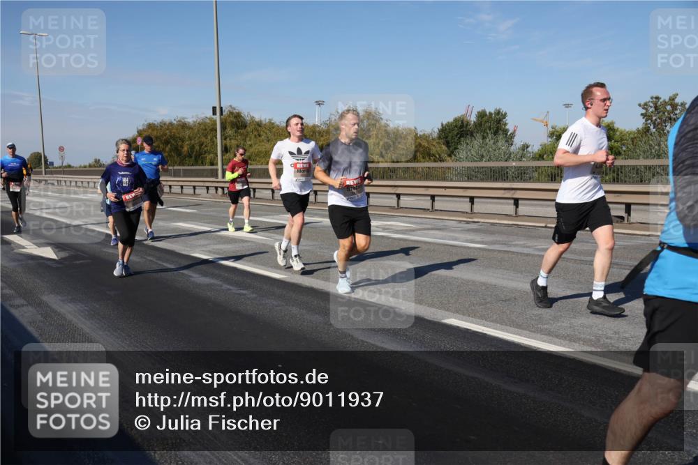03.10.2025 - Köhlbrandbrückenlauf Julia Fischer http://msf.ph/oto/9011937 03.10.2025 13:01:14 Position 3  meine-sportfotos.de