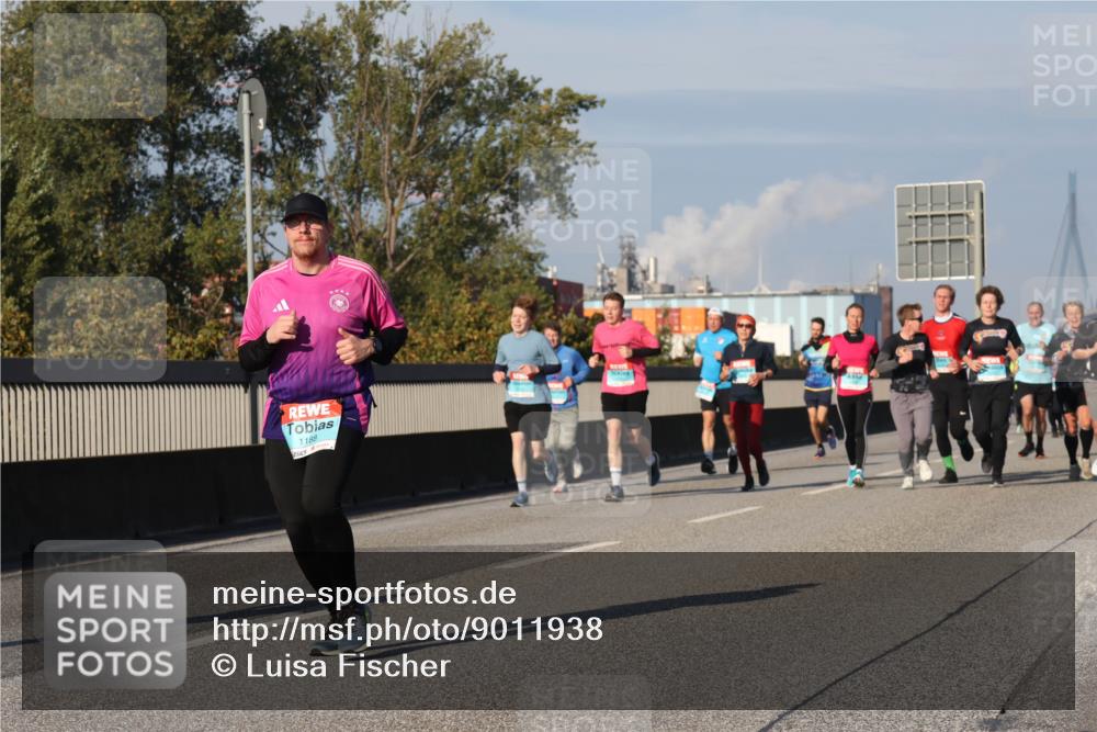 03.10.2025 - Köhlbrandbrückenlauf Luisa Fischer http://msf.ph/oto/9011938 03.10.2025 10:54:41 Position 3 1188 meine-sportfotos.de
