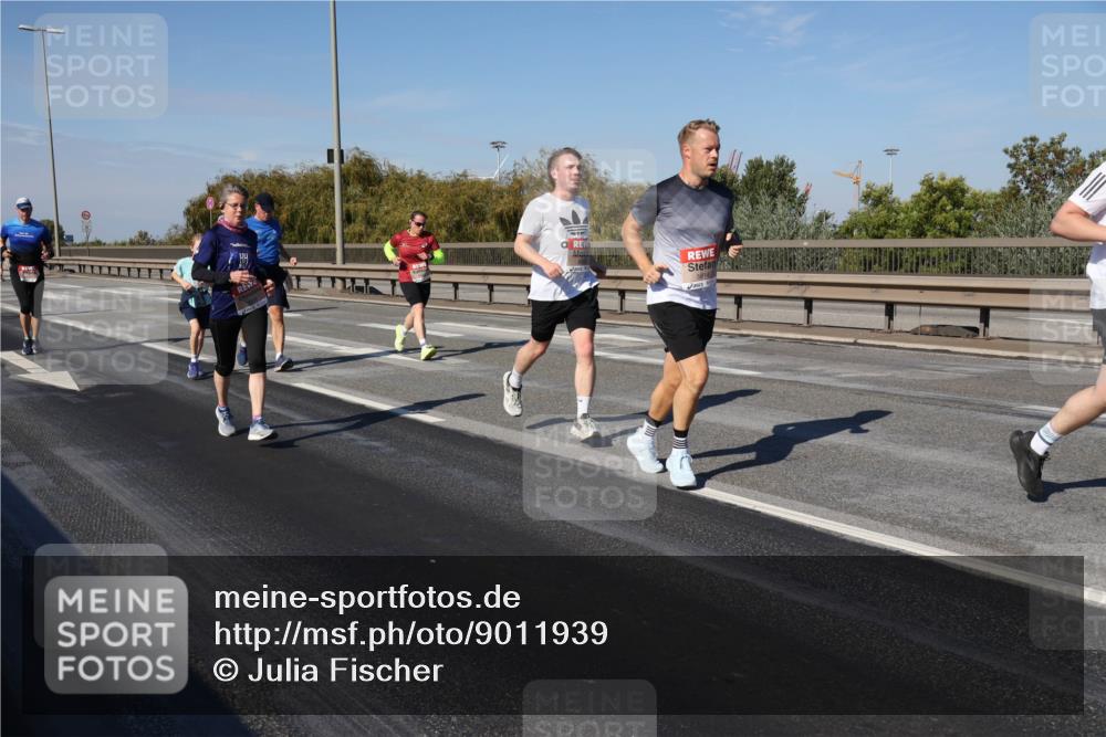 03.10.2025 - Köhlbrandbrückenlauf Julia Fischer http://msf.ph/oto/9011939 03.10.2025 13:01:14 Position 3  meine-sportfotos.de
