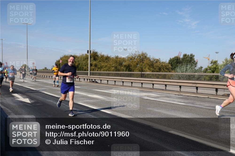 03.10.2025 - Köhlbrandbrückenlauf Julia Fischer http://msf.ph/oto/9011960 03.10.2025 13:01:20 Position 3  meine-sportfotos.de