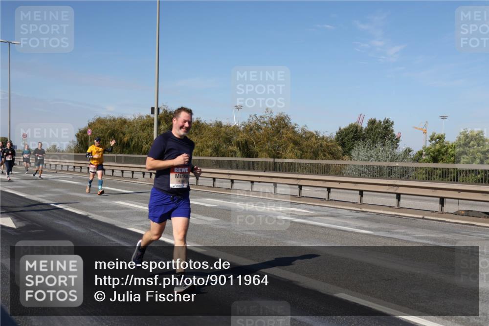 03.10.2025 - Köhlbrandbrückenlauf Julia Fischer http://msf.ph/oto/9011964 03.10.2025 13:01:20 Position 3 4760 meine-sportfotos.de