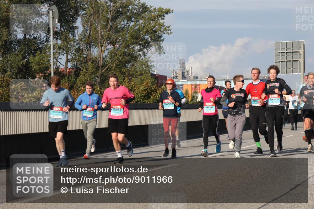 03.10.2025 - Köhlbrandbrückenlauf Luisa Fischer http://msf.ph/oto/9011966 03.10.2025 10:54:43 Position 3 25601, 1355, 1753 meine-sportfotos.de