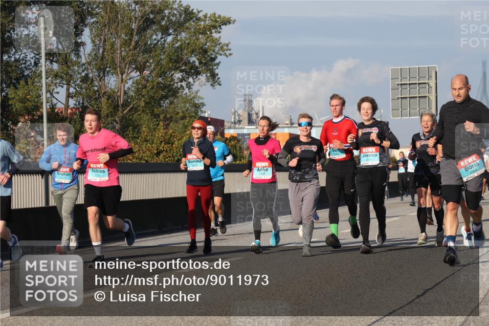 03.10.2025 - Köhlbrandbrückenlauf Luisa Fischer http://msf.ph/oto/9011973 03.10.2025 10:54:44 Position 3 2117, 1755, 2560, 3010, 1670, 1355, 3369 meine-sportfotos.de