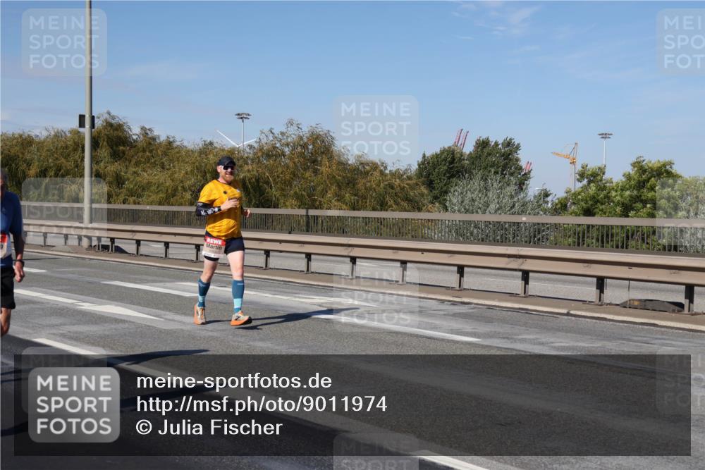 03.10.2025 - Köhlbrandbrückenlauf Julia Fischer http://msf.ph/oto/9011974 03.10.2025 13:01:23 Position 3  meine-sportfotos.de