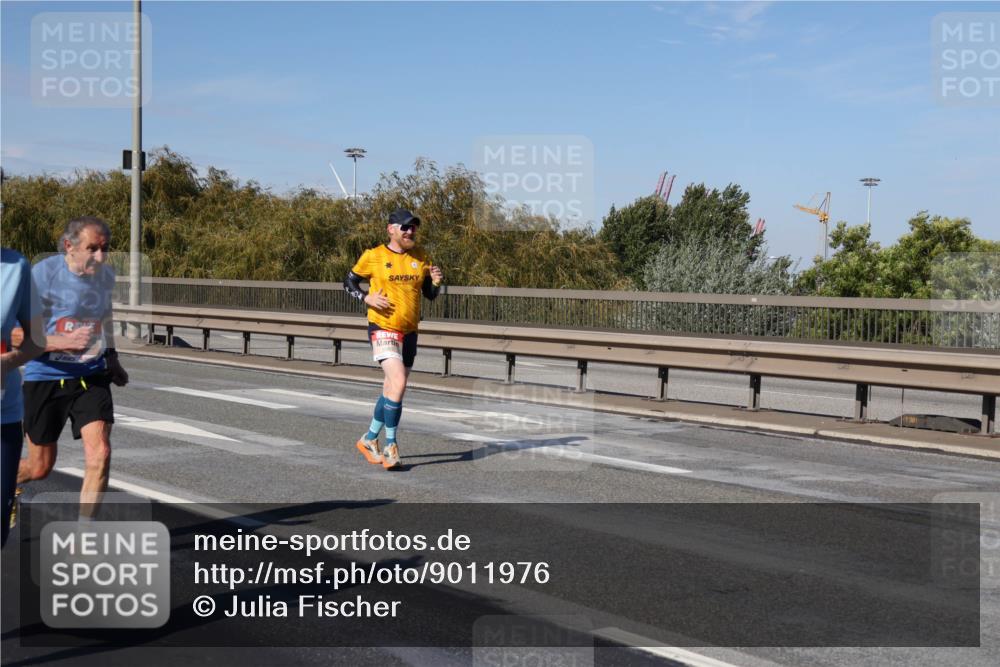 03.10.2025 - Köhlbrandbrückenlauf Julia Fischer http://msf.ph/oto/9011976 03.10.2025 13:01:24 Position 3  meine-sportfotos.de