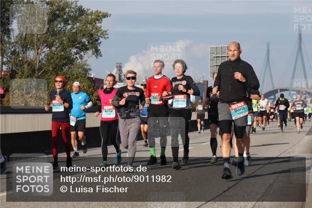 03.10.2025 - Köhlbrandbrückenlauf Luisa Fischer http://msf.ph/oto/9011982 03.10.2025 10:54:45 Position 3 1670, 1355, 2560, 3010, 3369 meine-sportfotos.de