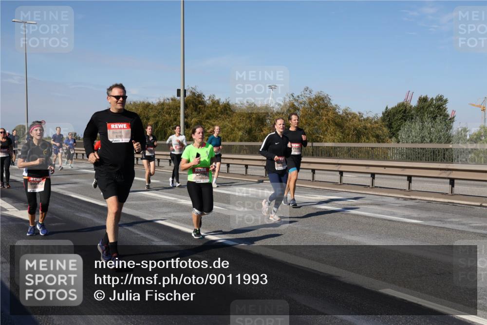 03.10.2025 - Köhlbrandbrückenlauf Julia Fischer http://msf.ph/oto/9011993 03.10.2025 13:01:27 Position 3 6761 meine-sportfotos.de