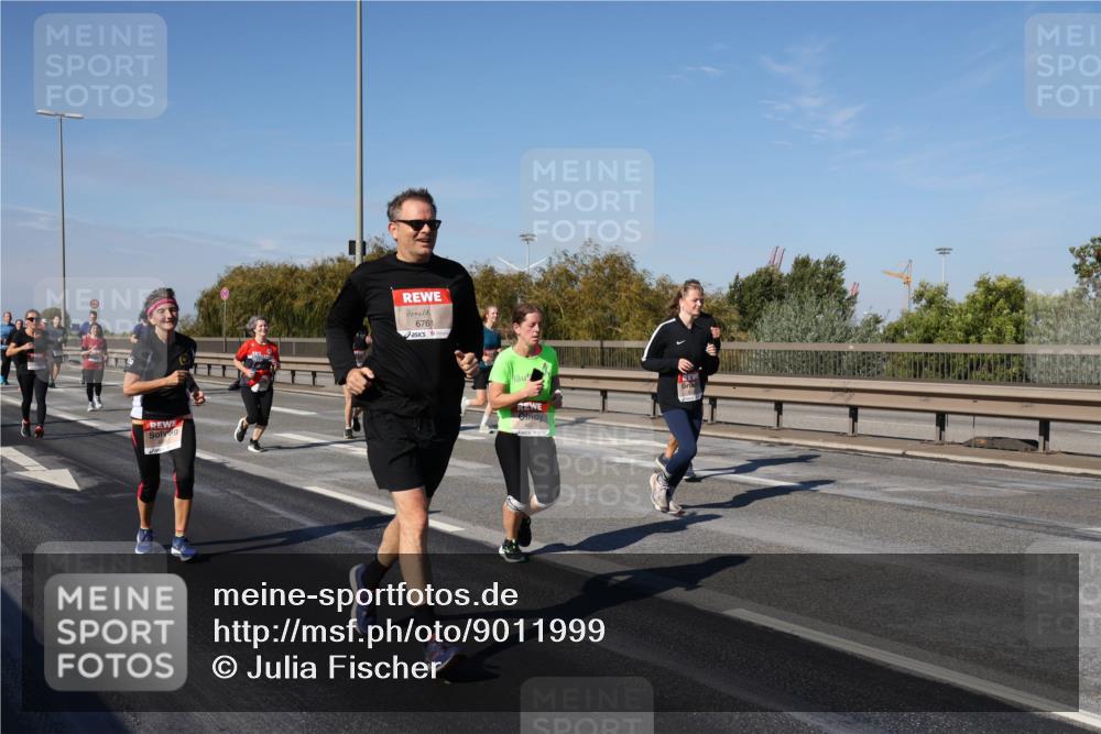 03.10.2025 - Köhlbrandbrückenlauf Julia Fischer http://msf.ph/oto/9011999 03.10.2025 13:01:28 Position 3 6761 meine-sportfotos.de