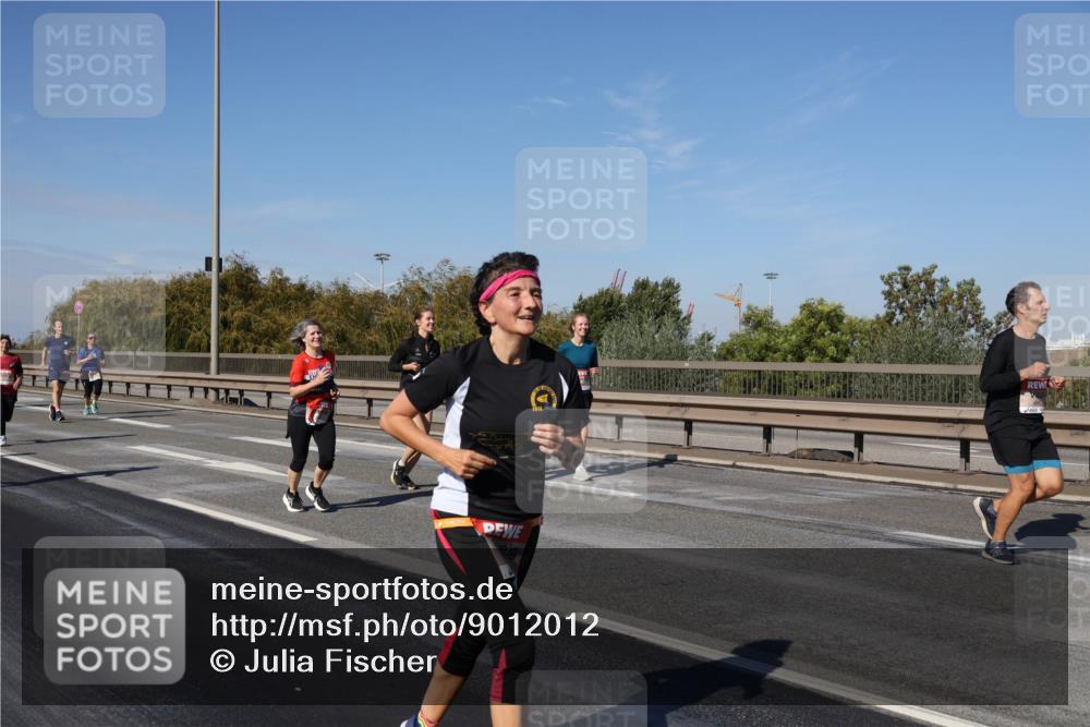03.10.2025 - Köhlbrandbrückenlauf Julia Fischer http://msf.ph/oto/9012012 03.10.2025 13:01:30 Position 3  meine-sportfotos.de