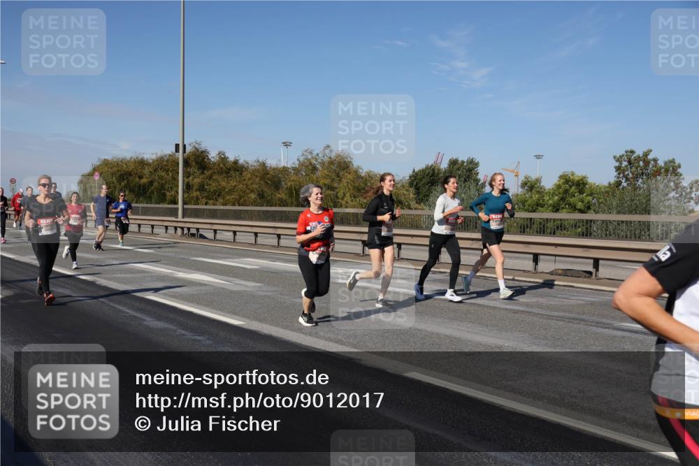 03.10.2025 - Köhlbrandbrückenlauf Julia Fischer http://msf.ph/oto/9012017 03.10.2025 13:01:31 Position 3  meine-sportfotos.de