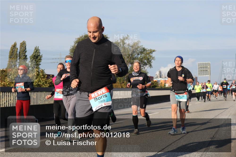 03.10.2025 - Köhlbrandbrückenlauf Luisa Fischer http://msf.ph/oto/9012018 03.10.2025 10:54:48 Position 3 1355, 3369, 3493 meine-sportfotos.de