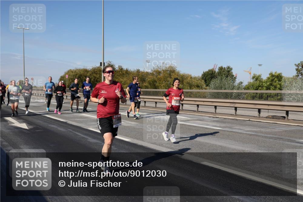 03.10.2025 - Köhlbrandbrückenlauf Julia Fischer http://msf.ph/oto/9012030 03.10.2025 13:01:34 Position 3  meine-sportfotos.de
