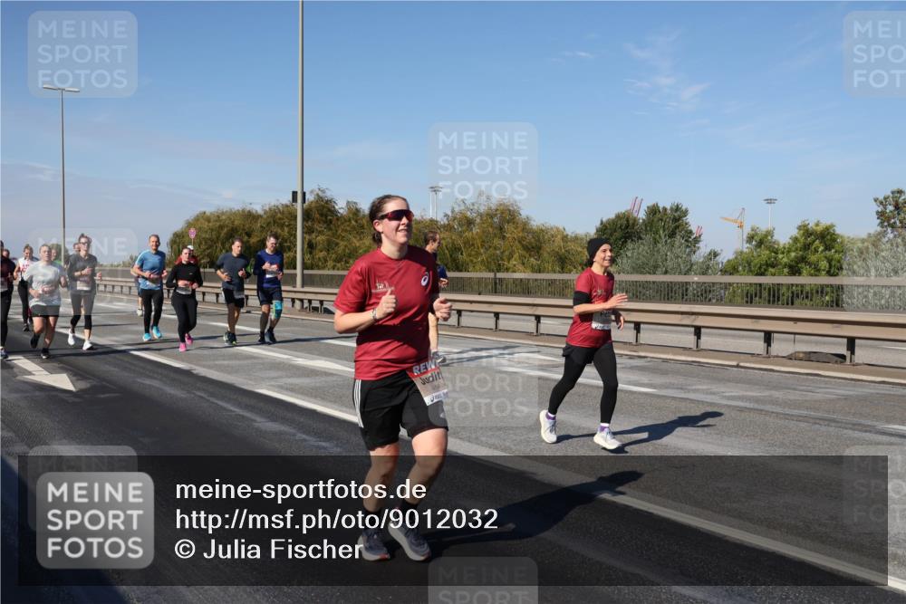 03.10.2025 - Köhlbrandbrückenlauf Julia Fischer http://msf.ph/oto/9012032 03.10.2025 13:01:34 Position 3 4154 meine-sportfotos.de